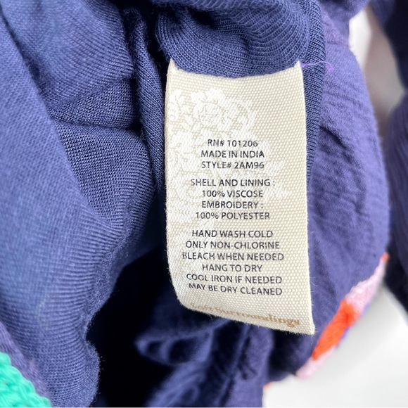 Soft Surroundings Banjara Boho Embroidered Peasant Top Blue Medium - Picture 10 of 11